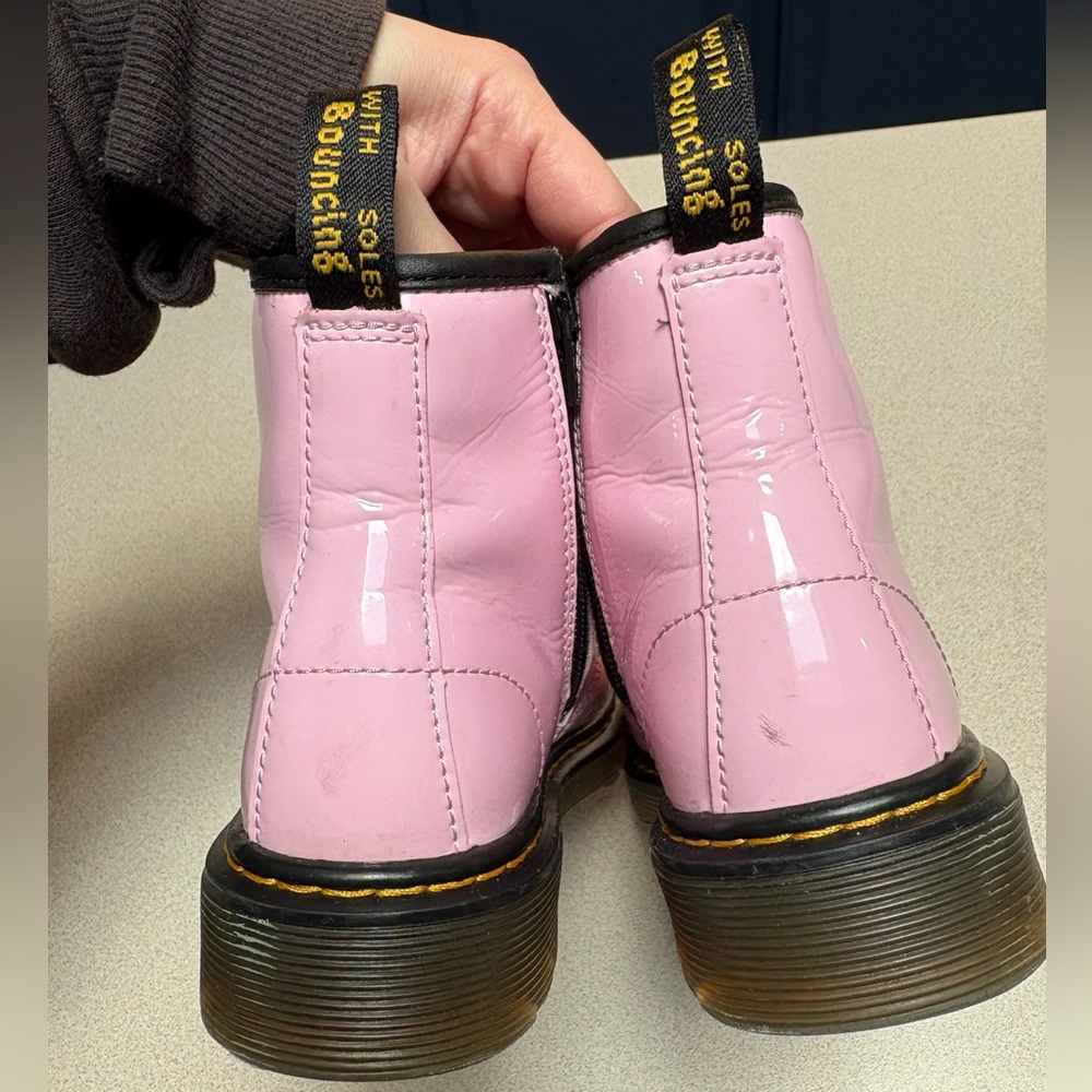 Girls Dr Martens Doc Martens Pink Patent leather  Boots Size 13 1460 - Picture 4 of 8